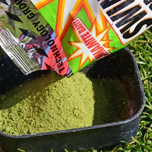 DYNAMITE BAITS SWIM STIM BETAINE GREEN GROUNDBAIT 900GR